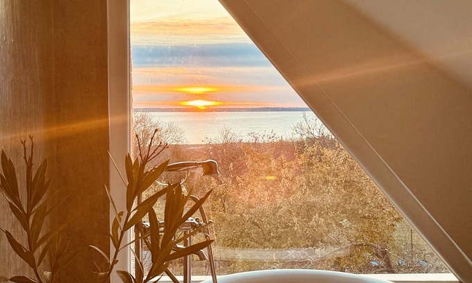 Balatonalmadi Apartment | Cosy Quiet Tiny studio with lake views in the suburbs of Balatonalmadi