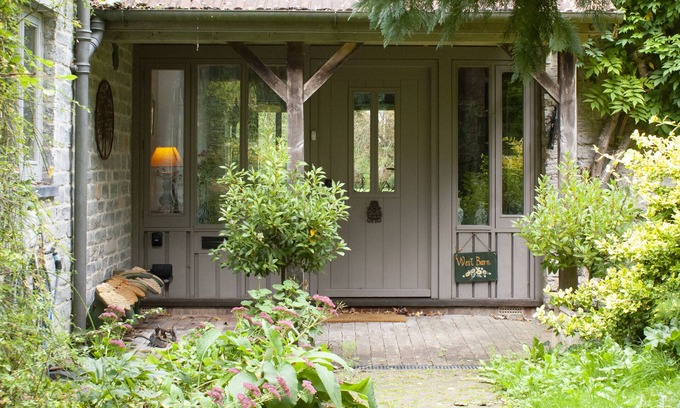 East Lydford Cottage | Cosy Somerset cottage, open fire, country walks, pet friendly.