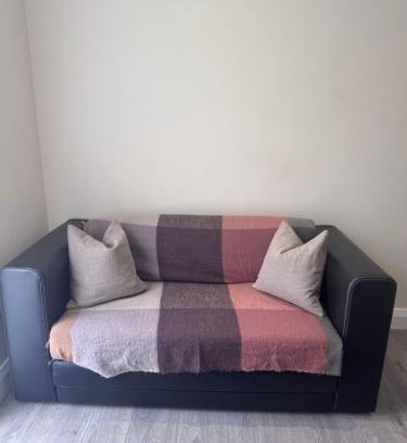 Tyrrelstown Apartment | Cosy Space near Dublin Airport and City