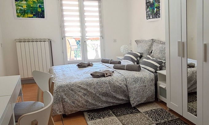 Montagnac Apartment | Cosy Studio 2 between mountains, motherland and vineyards