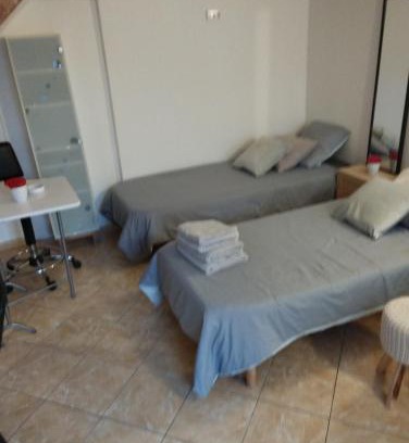 La Ferte-Gaucher Apartment | Cosy Studio meublé avec piscine partagée