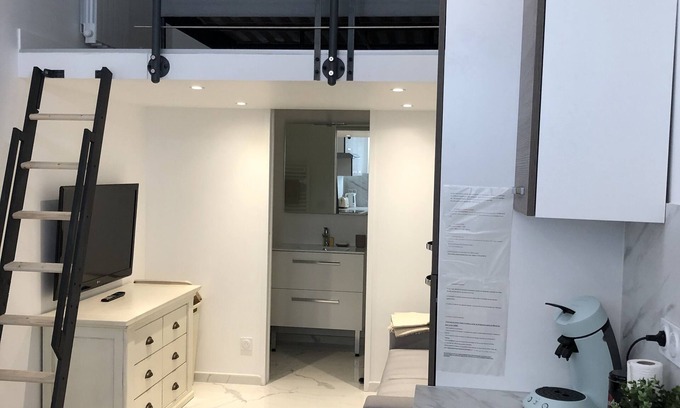 1st Arrondissement Apartment | Cosy studio renovated to new in Lyon 1st near Place Rouville