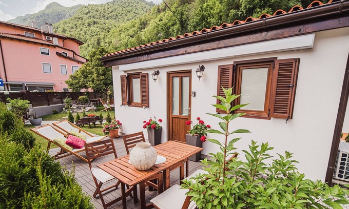 Kobarid Apartment | Cosy Studio with Terrace and Garden at Soča river