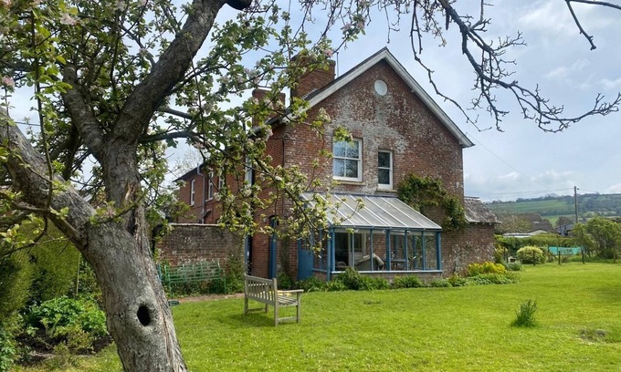 Woolland Cottage | Cosy Stylish Dorset Cottage