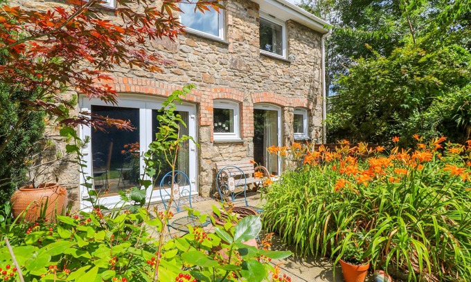 Saint Erth Praze Cottage | COTH SKYBER, pet friendly, character holiday cottage in Hayle