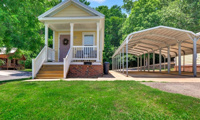 Langston Cabin | Cottage #1 Fisherman's Landing/1-Bed Fishing Cottage w/Covered Boat Shelter"