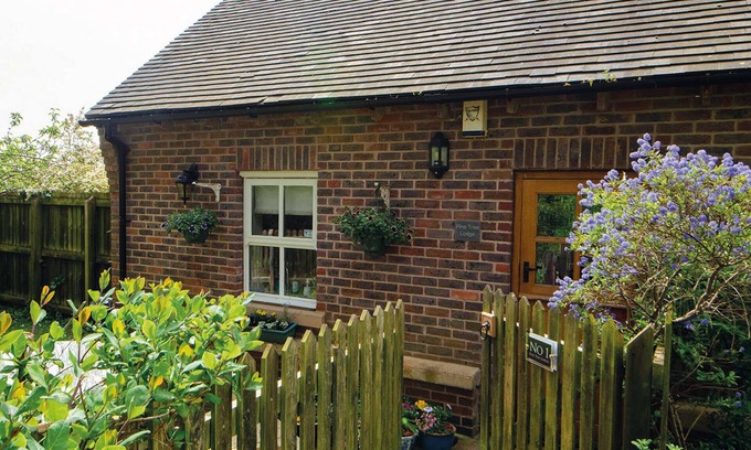 Eardington Cottage | Cottage 1 | Pine Tree Lodge Bridgnorth