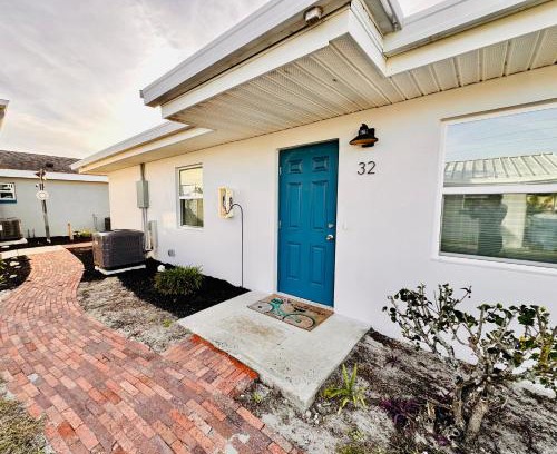 Tavares House | Cottage 32, Flamingo Bungalow - Dora Canal Court - a downtown, waterfront community