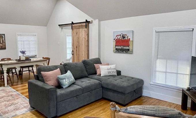 Laurel Cottage | Cottage at Mason Park