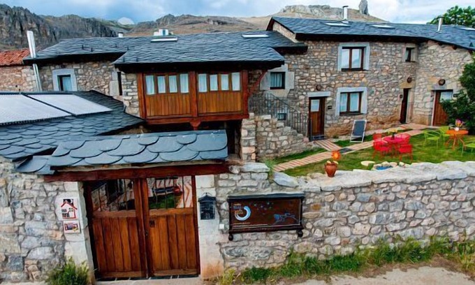 Villafeliz de Babia Cottage | Cottage between Babia and the moon Stars for 4 people