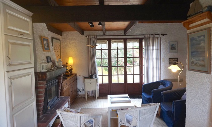 Audinghen House | Cottage between the Cap Gris Nez lighthouse and the beach.