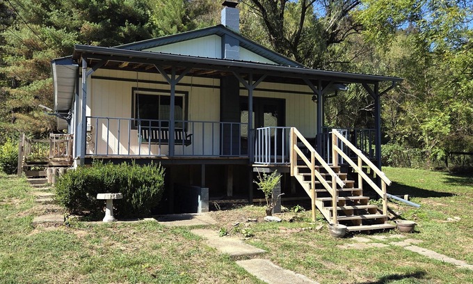 West Portsmouth House | Cottage Bordering Shawnee State Forest