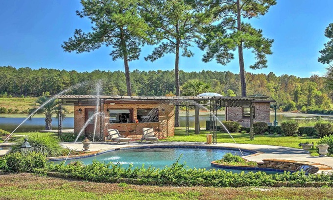 Ridgeway Cottage | 'cottage by the Pond' on Gorgeous Expansive Estate