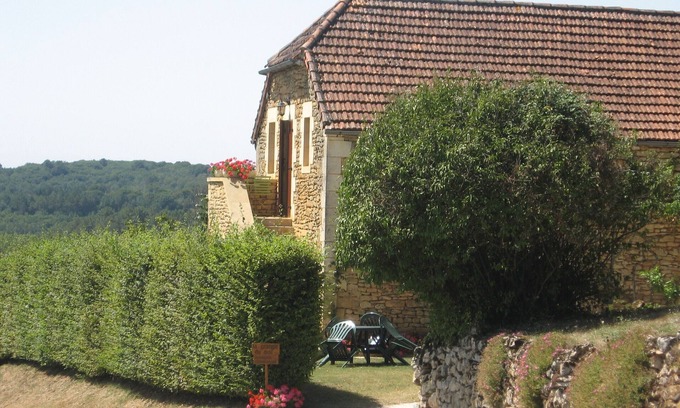 Saint-Crepin-et-Carlucet Apartment | Cottage for 2 people La Grange du Sol
