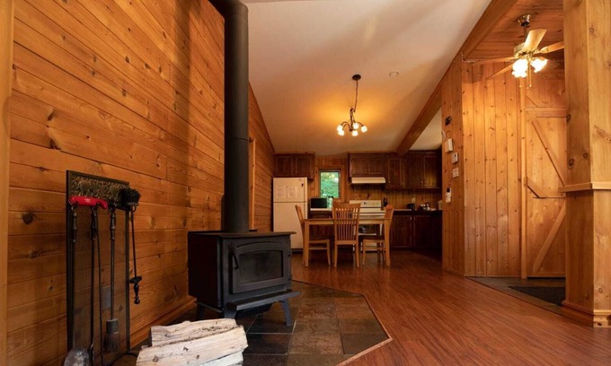 St-Adolphe-d'Howard Ski Chalet | Cottage in the mountain