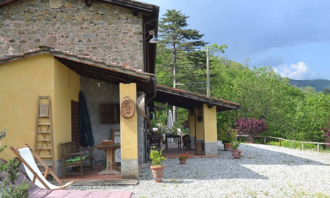 San Quirico Cottage | Cottage in Pescia with Pool & Garden