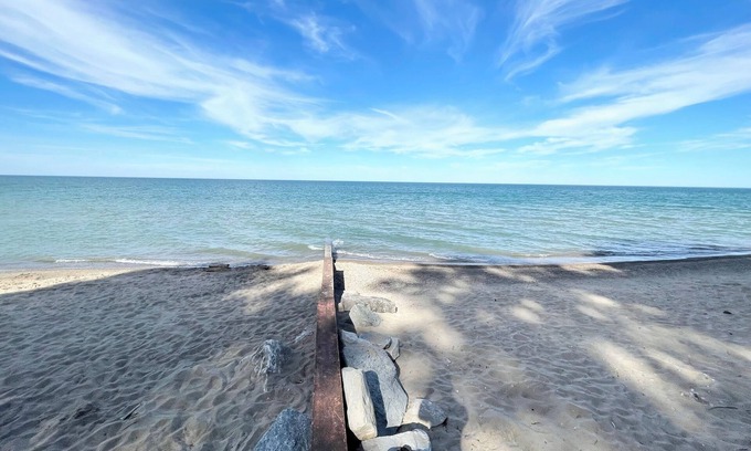 Lexington Cottage | Cottage in Lexington with Lake view just 100 steps from the beach!