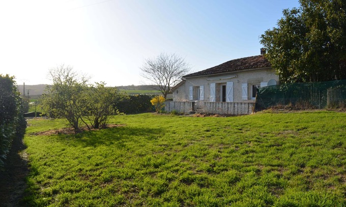 Monflanquin Cottage | Cottage in Monflanquin with private heated pool not shared
