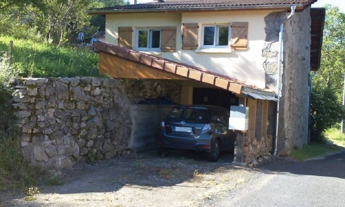 Ambert House | Cottage in the heart of the Forez mountains, close to hiking trails