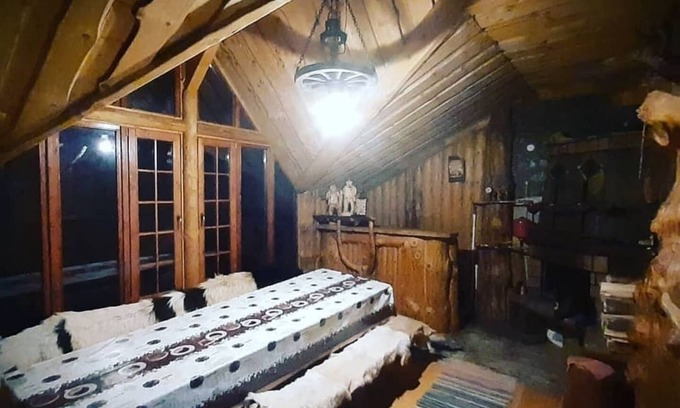 Comandau Cottage | Cottage în the middle of forest for 11 people