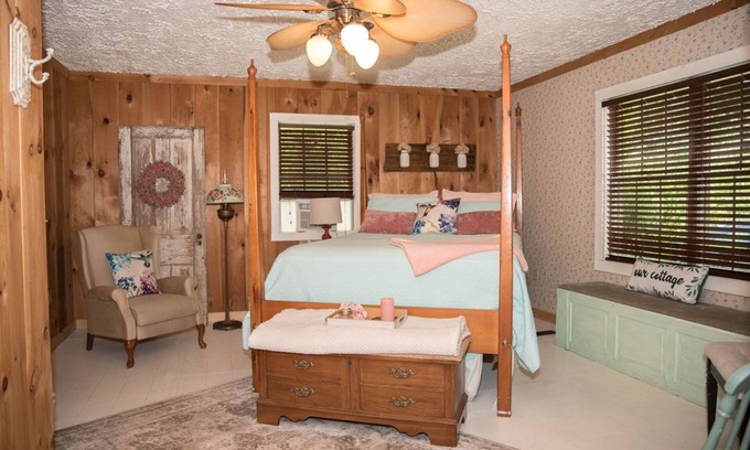 Sweet Valley Bed & Breakfast | Cottage in the Woods- "Hummingbird"- 2mi from Ricketts Glen falls trailhead!