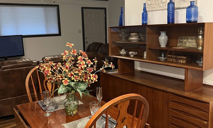 Jones Mills Cottage | Cottage in the woods. In a safe gated community near Lake Catherine.