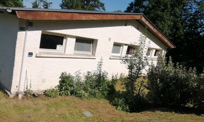 Treignac House | Cottage 'Le Paradis De Marie' with Private Terrace and Private Garden