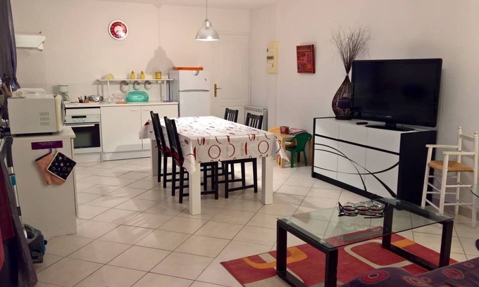 Sorrus House | Cottage "Le Petit Hortensia" with terrace, near Montreuil sur Mer