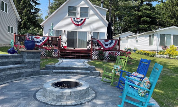 Gobles Cottage | Cottage on all sports lake! Boat, ski, bonfire, fish, kayak, paddle boat, RELAX!