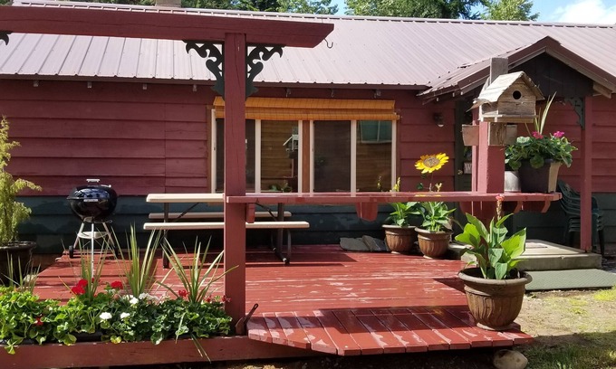 Priest River Cabin | Cottage on Priest Lake