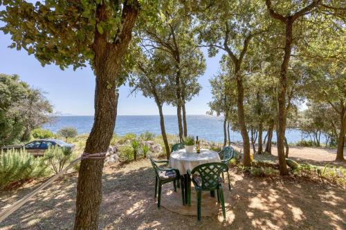 Kavran Apartment | Cottage on the Kavran Beach