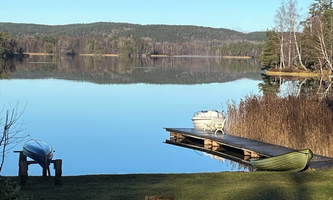 Granna Cabin | Cottage, private beach, boat and sauna outside Gränna