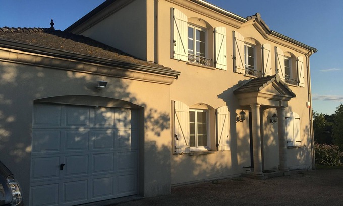 Flavigny House | Cottage "The Millésime 61"