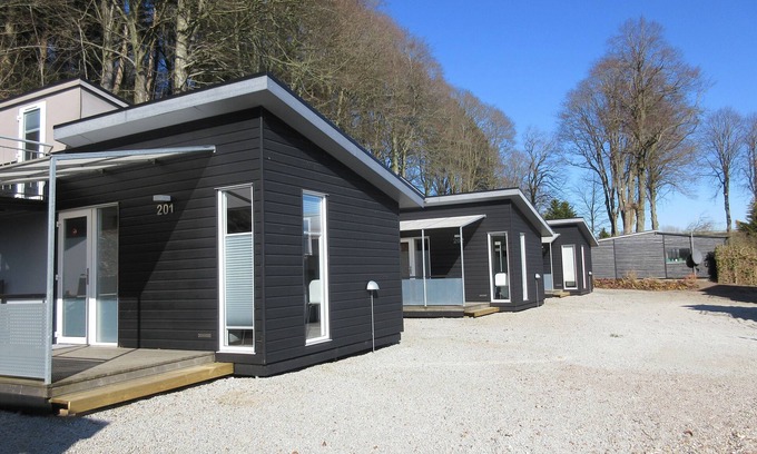 Ronbjerg House | Cottage with panoramic views of the Limfjord and Legind Mountains.