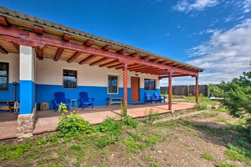 El Prado House | Cottage with Patio and Grill - 25 Min to Taos Valley!