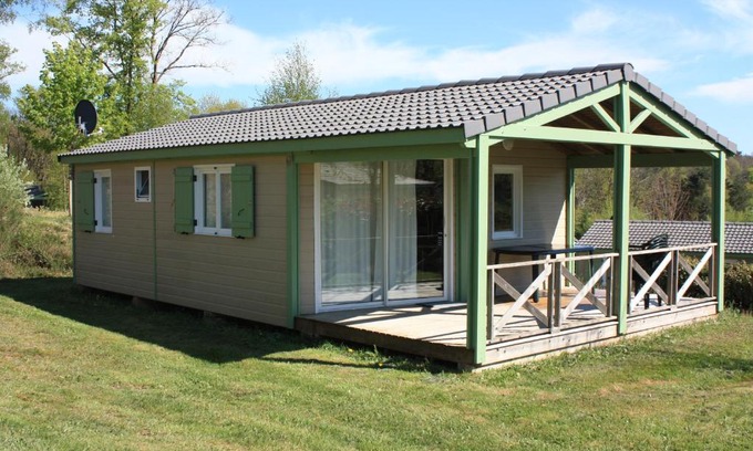 Beynat Resort | Cottages du Lac de Miel