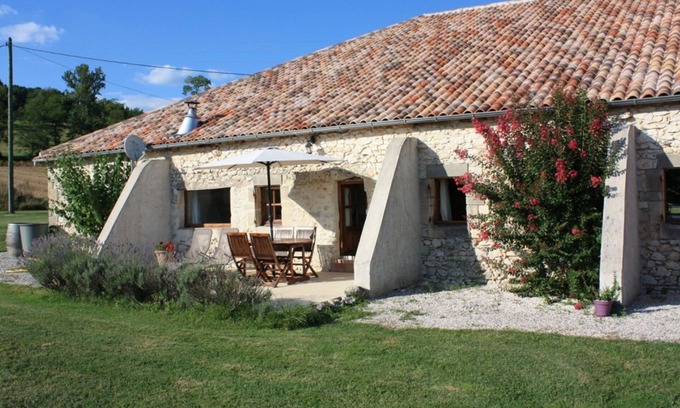 Roquecor Cottage | Cottages Grand Pré! Gite Hugo for 4 people