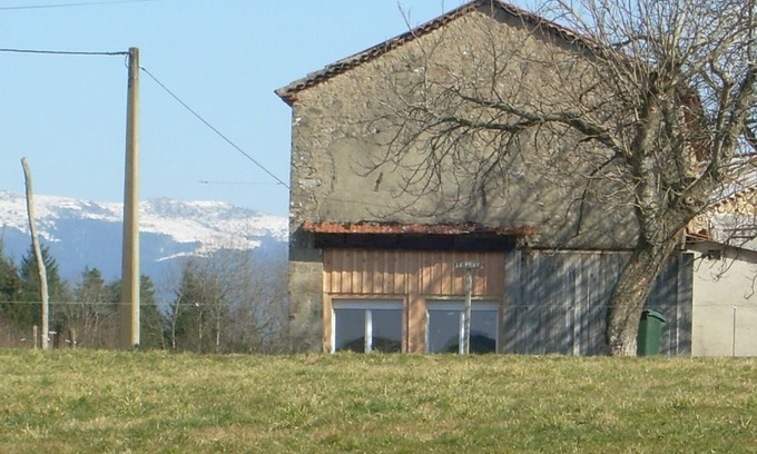 La Chapelle-Agnon Cottage | Country and mountain gîte. Peace and quiet