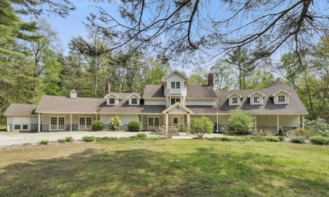Great Barrington House | Country Castle-Total privacy-just a few minutes from center of Great Barrington