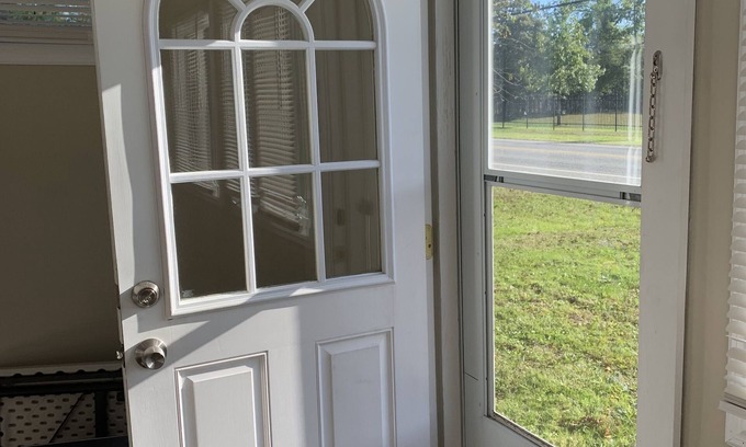 South Seaville House | Country Charm Farmhouse in Cape May County, NJ on 3 acres and close to beaches.