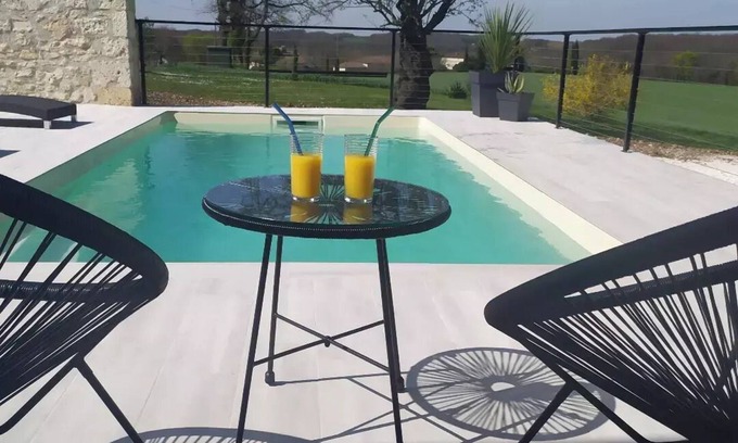 Saint-Beauzeil Cottage | Country cottage in Quercy with private swimming pool
