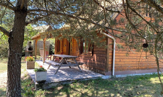 Ussel Ski Chalet | Country cottage set in wooded grounds with large indoor pool.