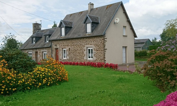 Saint-Laurent-de-Cuves House | country house with free wifi in a quiet area 45 mins from mont st michel