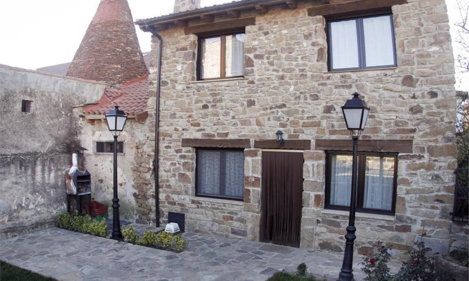 San Andres de Soria House | Country House 'Sierra De Tabanera' with Mountain View and Private Garden