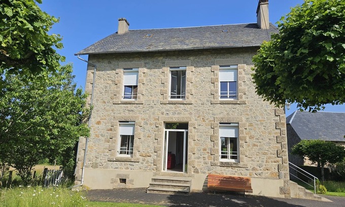 Moustier-Ventadour House | Country house 8p. open view in the heart of nature 5 min from village center