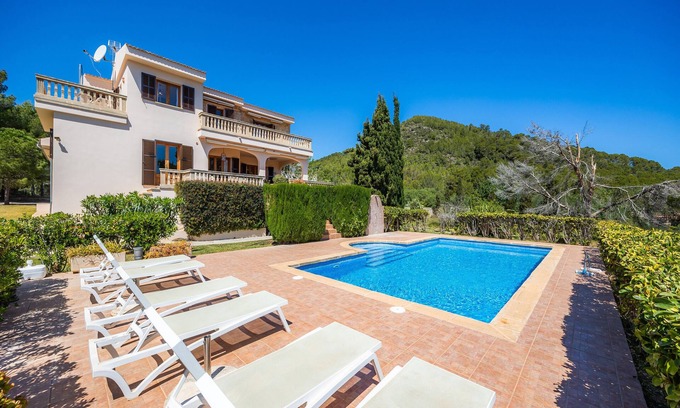 Capdepera Villa | Country House 'Ceguer Mhm' with Private Pool, Private Terrace and Wi-Fi