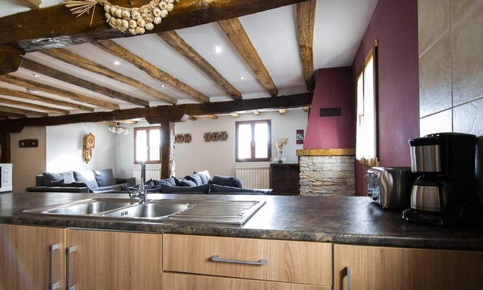 Abaurrea Alta House | Country House 'Casa Rural Enekoizar' with Mountain View, Private Terrace and Wi-Fi
