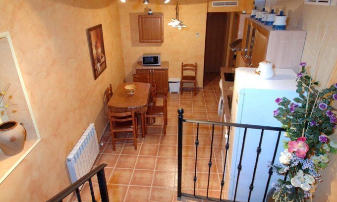 Maluenda House | Country House 'El Rellano' with Balcony, Wi-Fi and Air Conditioning