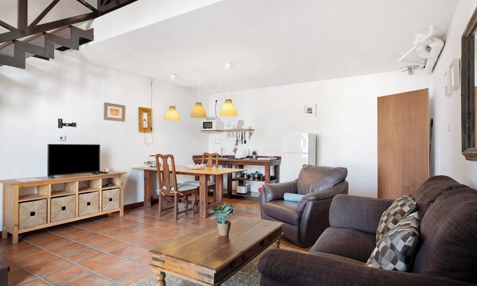 La Vegueta House | Country House 'Finca Emblemática - Nº2 Chibusque' with Mountain Views, Pool and Wi-Fi