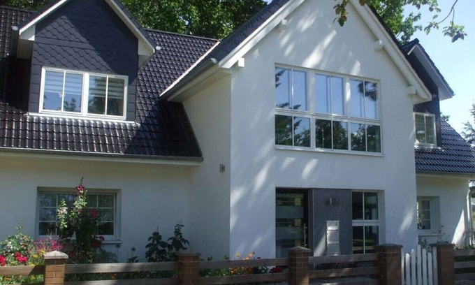 Satow House | Country house on Lake Satow
